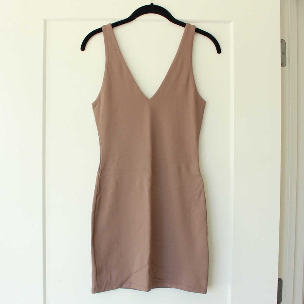 BABATON Contour V-Neck Dress